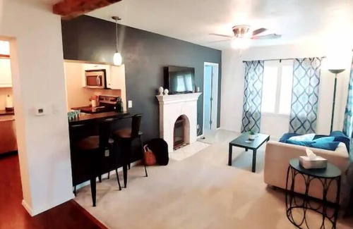 Turner Park Casa | Charming 1930's Retreat- Univ Tulsa/Fairgrounds