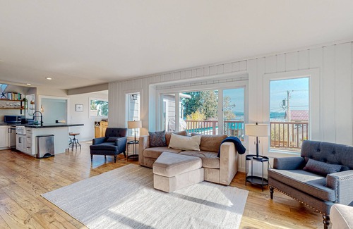 Bells Beach Casa | Charming 1940s abode with hot tub, grill, fireplace, & game room - beach access