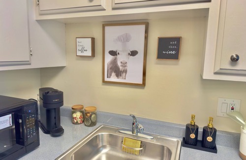 San Bruno Apartamento | Charming 1BE/1BA apto in San Bruno. Close to SFO, lake San Andreas and YouTube.