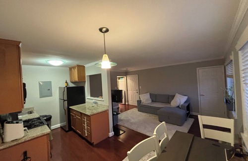 Laurel Apartamento | Charming 1BR/1BA on Main St – Heart of Laurel Living!
