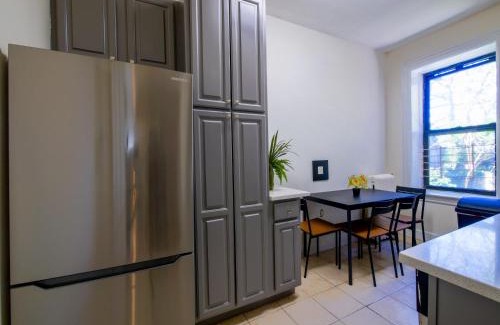 McGinley Square Apartamento | Charming 1BR Apartment Near NYC Ideal for Urban Explorers