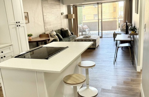 Hale Condominio | Charming 1BR Retreat in Denver