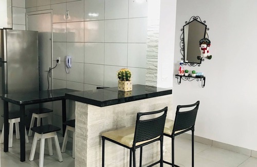 Vila Julia Apartamento | Charming 2-bedroom apartment in terrific Vila Julia Guarujá with AC