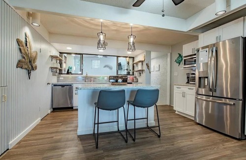 Estate Green Cay Condominio | Charming 2-bd condo in lovely Christiansted w/ Beach access, Golf, Pickleball +
