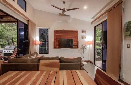 Playa Colorado Casa | Charming 2 bd golf apartment 5 min from Colorado wave- Iguana-EC1