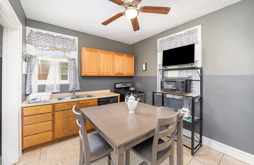 Roselawn Finance Apartamento | Charming 2-bdrm Apartment near University, Zoo & Hospitals
