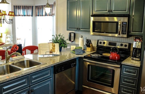 Branson Cabaña | Charming 2-bdrm cottage in Branson at Stormy Point Village