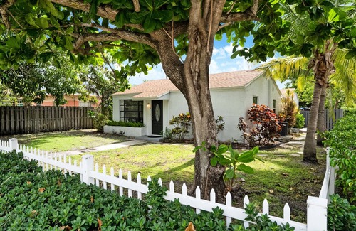 Delray Beach Casa | Charming 2-bdrm house IN Delray Beach-walk to Atlantice Ave and beach