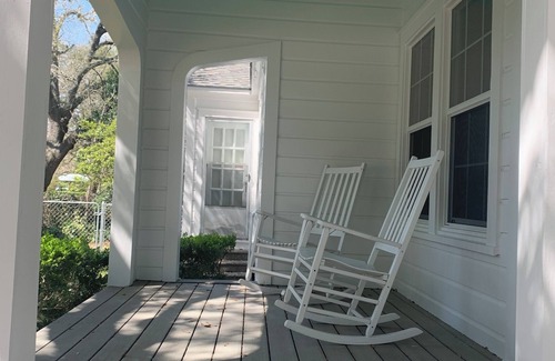 Gonzales Casa | Charming 2-bdrm house walking distance from historic downtown w/ WiFi & HVAC.