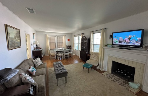 Gonzales Casa | Charming 2-bdrm house walking distance from historic downtown w/ WiFi & HVAC.
