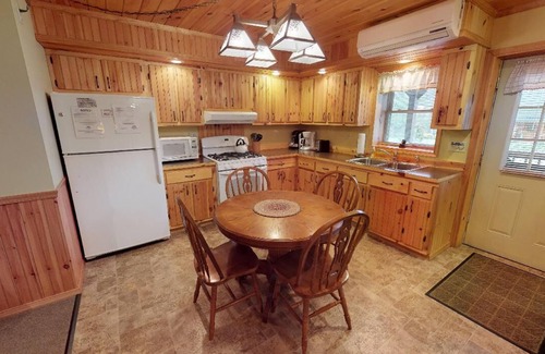 Sabinsville Cabina | Charming 2-bdrm lodge on Pine Creek, hot tub, fire ring, Cherry Springs & Canyon