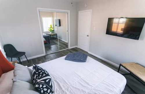 South Wrigley Apartamento | Charming 2 bed 1 bath unit