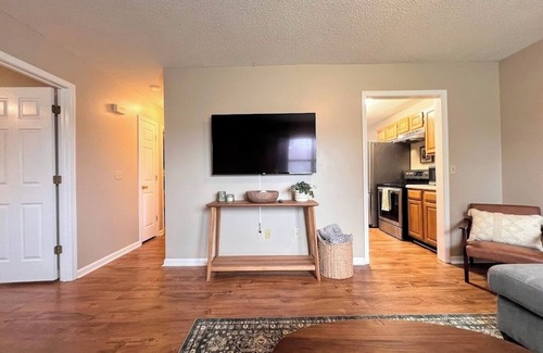 Murray Apartamento | Charming 2 bed 1 bath Remodeled Suite