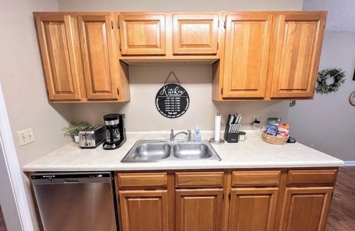 Murray Apartamento | Charming 2 bed 1 bath Remodeled Suite