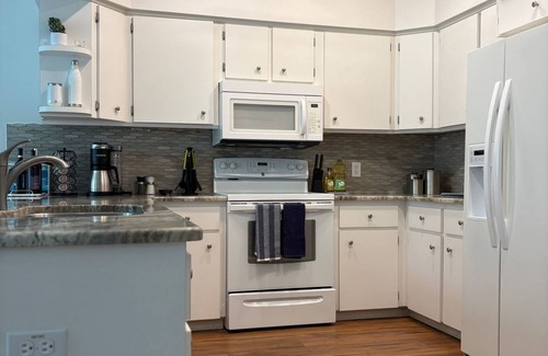 Dunnellon Casa | Charming 2-bed/2-bath retreat 5 minutes to Rainbow Springs State Park & KP Hole.