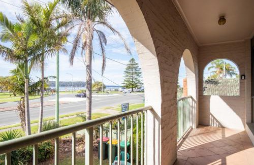 Batemans Bay Apartamento | Charming 2-Bed Apartment with Bay Views