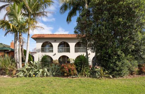 Batemans Bay Apartamento | Charming 2-Bed Apartment with Bay Views