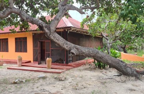 Galu Cabaña | Charming 2-Bed Cottage in Bodo, a fishing village