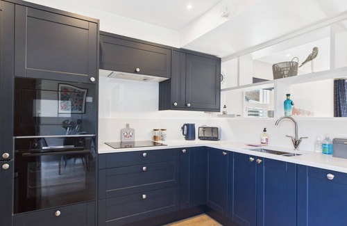Yarmouth Chalet De Esquí | Charming 2-Bed Family Cottage Your West Bay Retreat