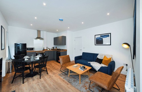 Beeston Apartamento | Charming 2-Bed Flat: Stylish, Spacious, & Prime Location