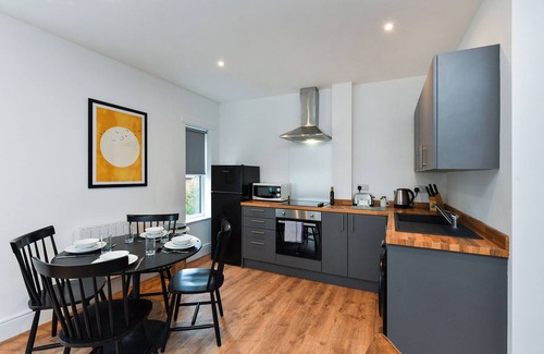 Beeston Apartamento | Charming 2-Bed Flat: Stylish, Spacious, & Prime Location
