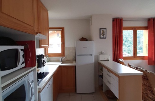 Saint-Jean-de-Sixt Apartamento | Moderno apartamento para 6 personas con balcón y garaje en Saint-Jean de Sixt