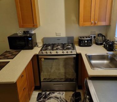 Portmore Casa | Charming 2-Bed House in Portmore gated community