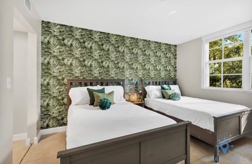 Aventura Apartamento | Charming 2-Bed Retreat near Aventura's Best