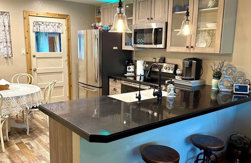 Colorado Springs Cabaña | Charming 2-bedroom cottage in beautiful Colorado Springs