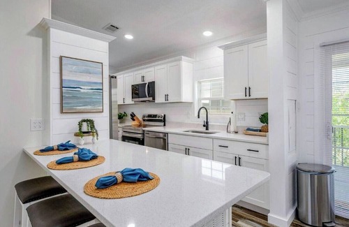 Fort Myers Beach Casa | Charming 2-bedroom 2-bath house in beautiful Fort Myers Beach!