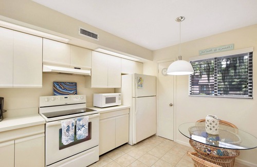 St. Simons Island Condominio | Charming, 2-bedroom 2-bath condo in enjoyable St. Simons Island