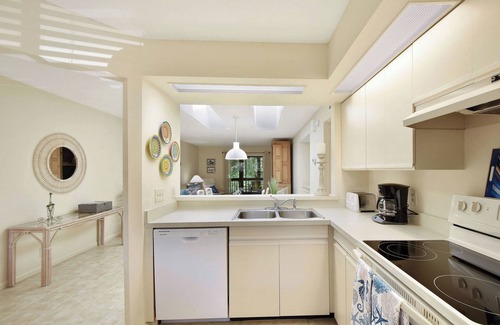 St. Simons Island Condominio | Charming, 2-bedroom 2-bath condo in enjoyable St. Simons Island
