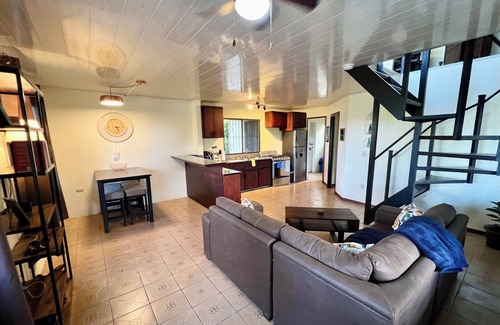 Tilarán Casa | Charming 2-bedroom Lake View House in Puerto San Luis with WiFi