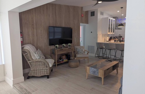 Poinsettia Heights Casa | Charming 2-bedroom, 2Bath Retreat in Fort Lauderdale, FL