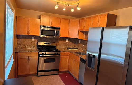 Fort Washington Casa | Charming 2-bedroom townhome in cool Fort Washington recently remodeled,
