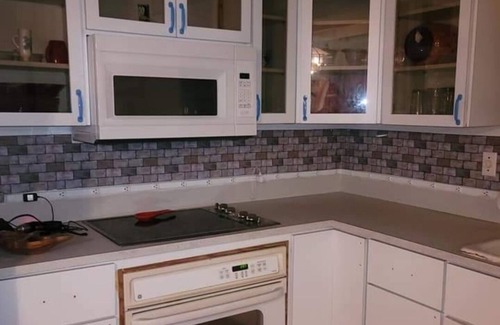 Anclote River Acres Casa | Charming 2-bedroom house with pool and wildlife.