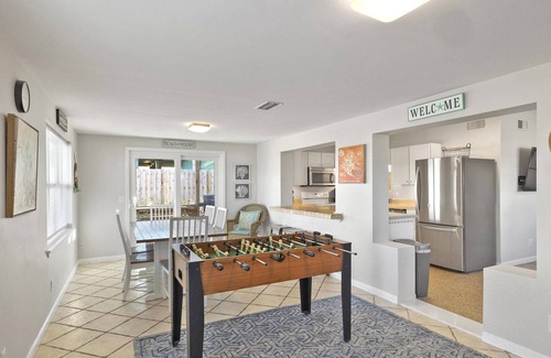 Villa Primera Casa | Charming 2 Bedroom Beach Cottage w/ Amazing Gulf Views!