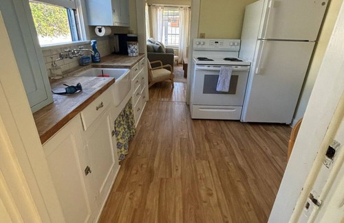 San Luis Obispo Cabaña | Charming 2-bedroom cottage close to Cal Poly and downtown SLO