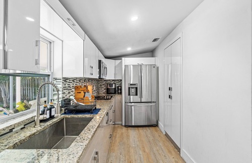 Parker Ridge Casa | Charming 2-bedroom house in enchanting West Palm Beach with AC, WiFi