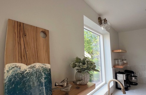 Campbell River Casa | Charming 2-bedroom house in gorgeous Campbell River with WiFi, AC