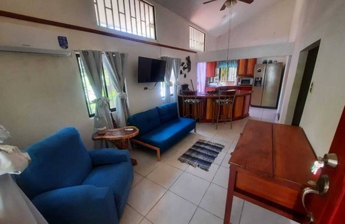 Puerto Jiménez Casa | Charming 2-bedroom house with WiFi, AC in amazing Puerto Jiménez