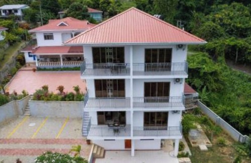 Mare Anglaise Apartamento | Charming 2-Bedroom Apartment