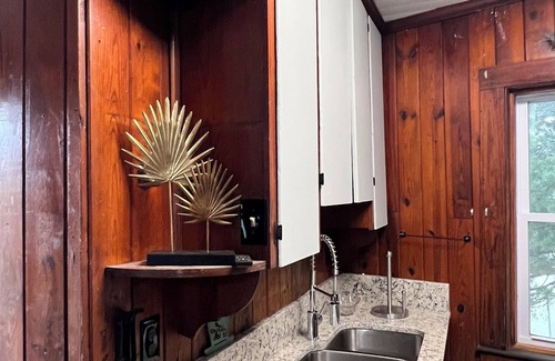 North Carolina Coast Cabaña | Charming 2-bedroom in Carolina Beach walking distance to beach