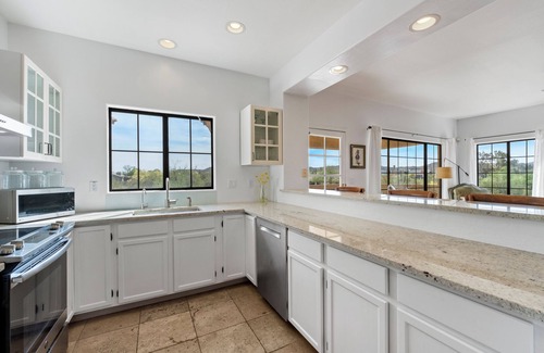 Fountain Hills Condominio | Charming 2-bedroom condo in enchanting Fountain Hills with AC