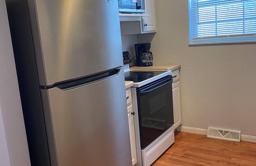 Jefferson City Apartamento | Charming 2-bedroom apartment in wonderful Jefferson City with WiFi, AC