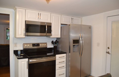 Pilot Mountain Casa | Charming 2-bedroom Cottage with AC and WiFi in Pilot Mountain