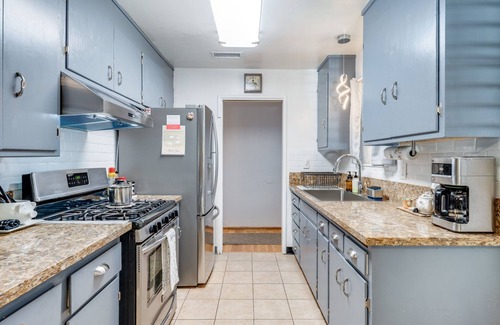 Rancho Cordova Casa | Charming 2-Bedroom Home with a Dedicated Office and Beautiful Backyard