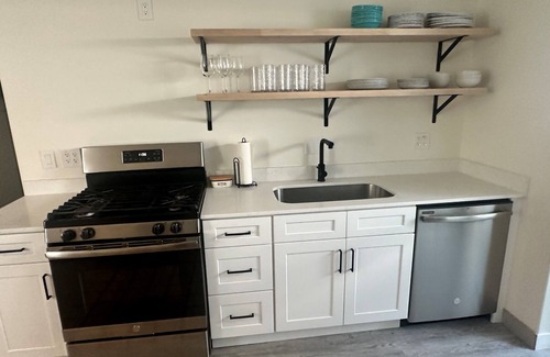 Tooele Apartamento | Charming 2-bedroom basement apartment with WiFi, AC in lovely Stansbury Park