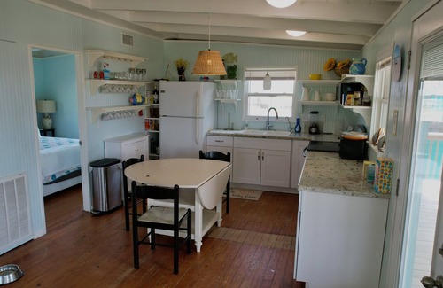 Surfside Beach Casa | Charming 2 Bedroom a block from the Ocean Beach