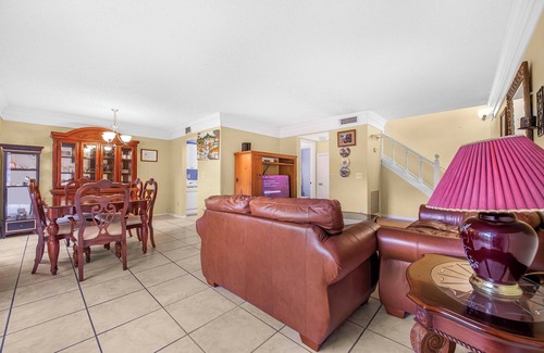 Temple Terrace Casa | Charming 2-Bedroom Townhouse with Cozy Vibes in USF Tampa Area
